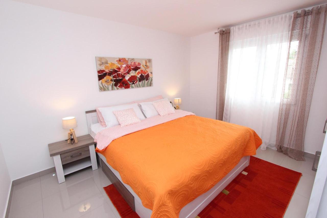 Apartment Sorriso 2 Rovinj Buitenkant foto