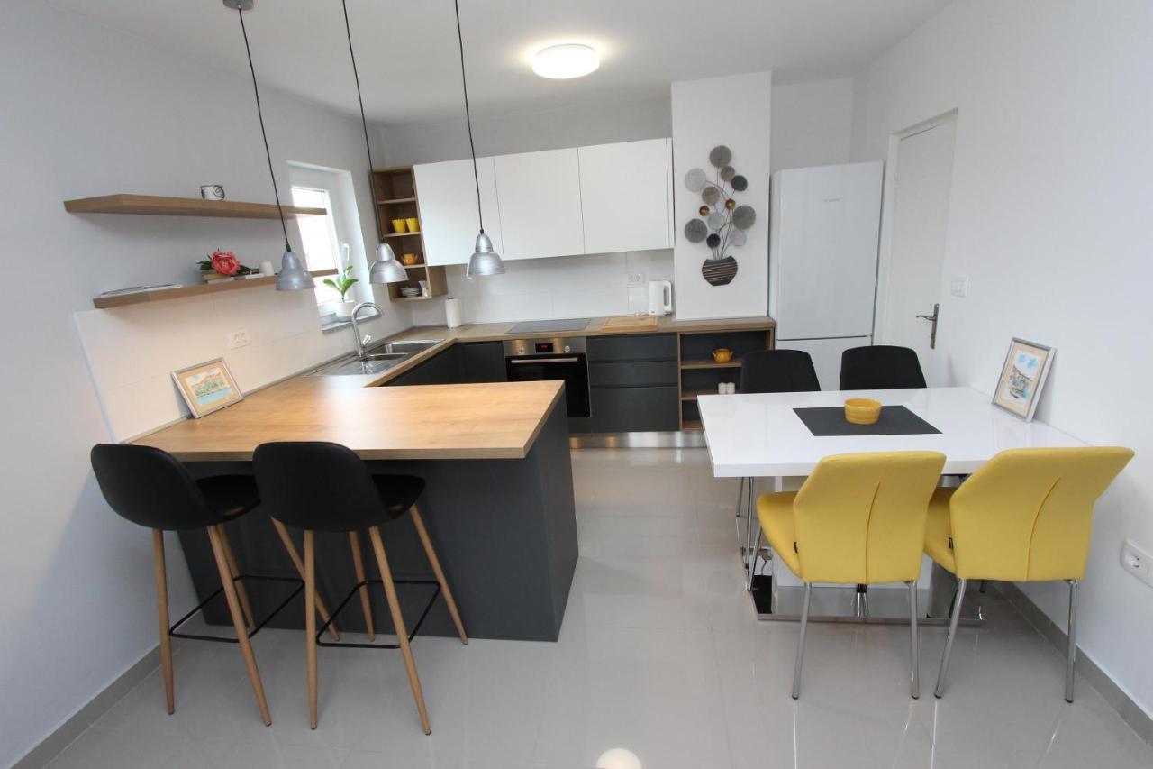 Apartment Sorriso 2 Rovinj Buitenkant foto