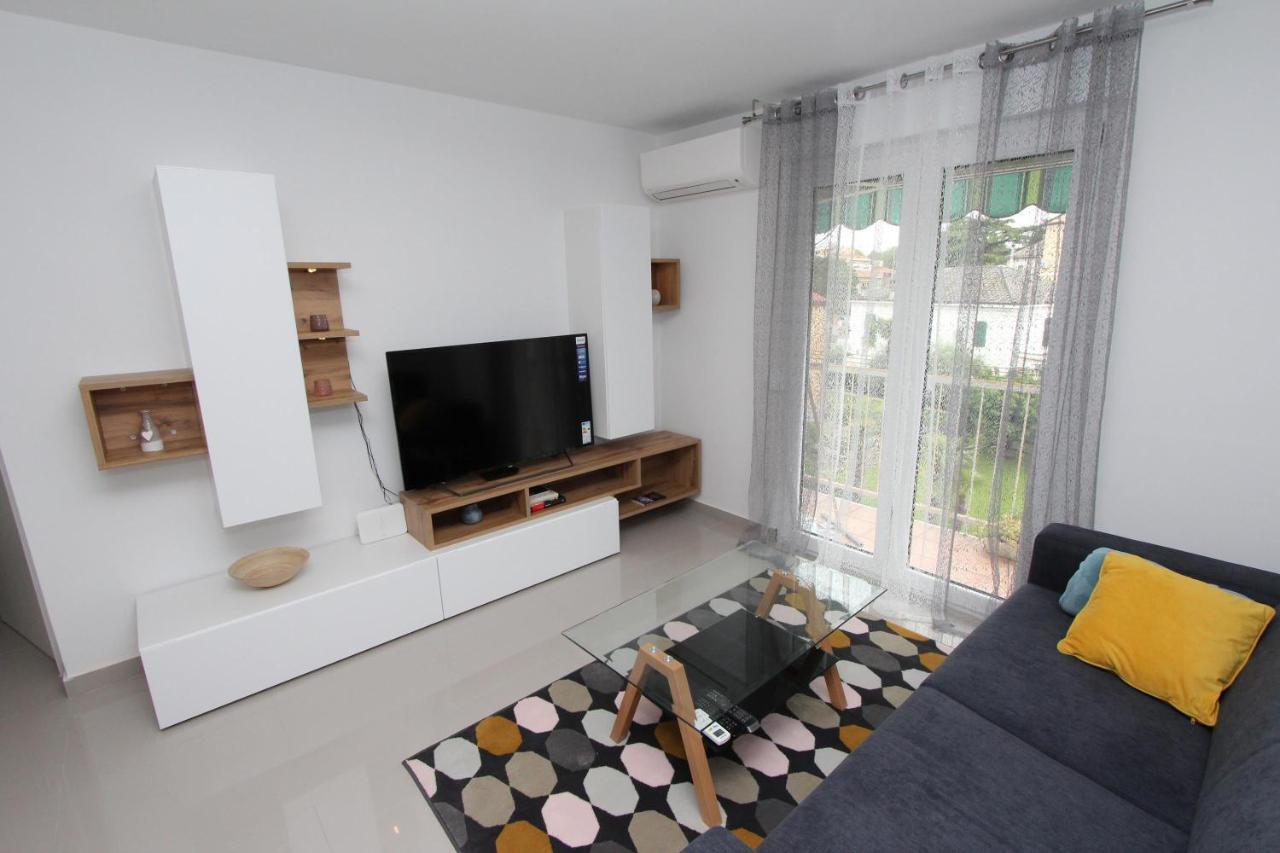 Apartment Sorriso 2 Rovinj Buitenkant foto