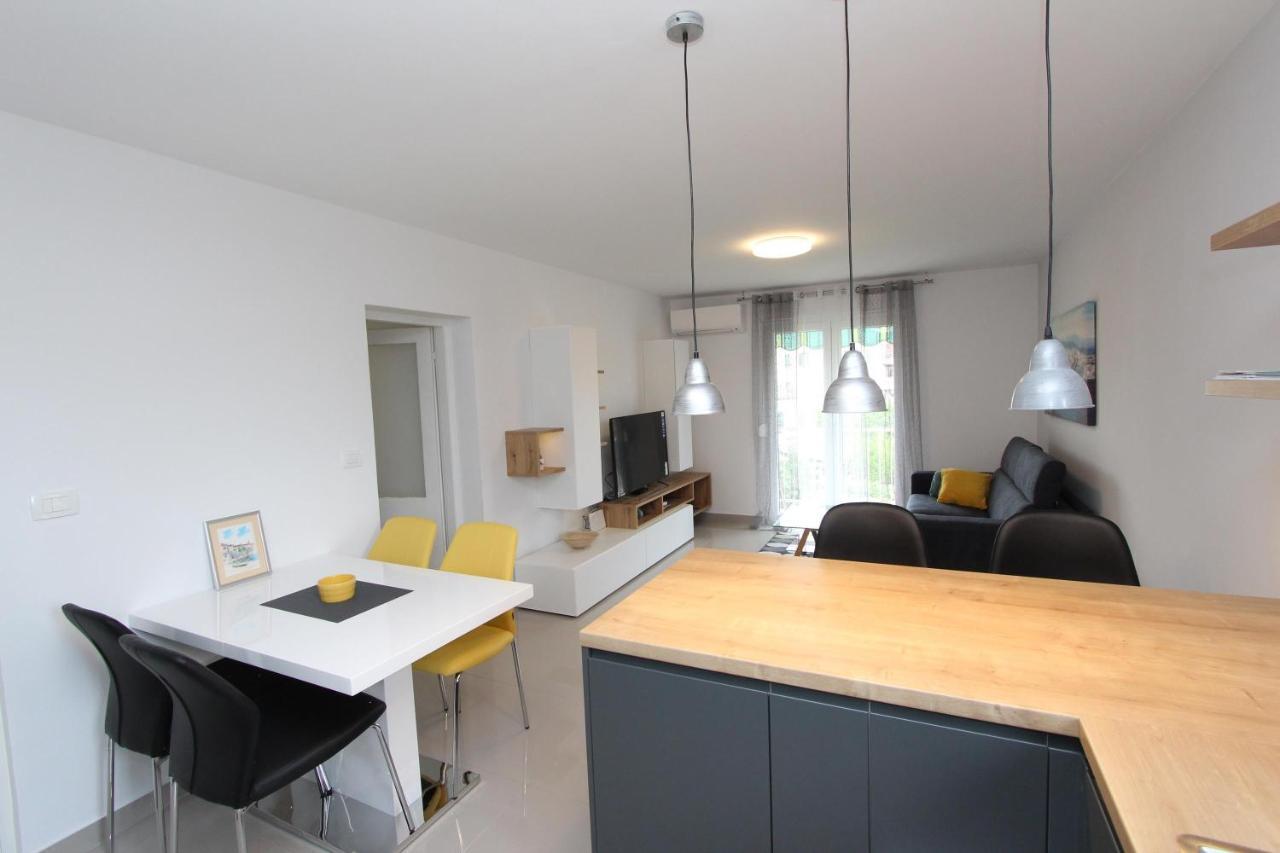 Apartment Sorriso 2 Rovinj Buitenkant foto