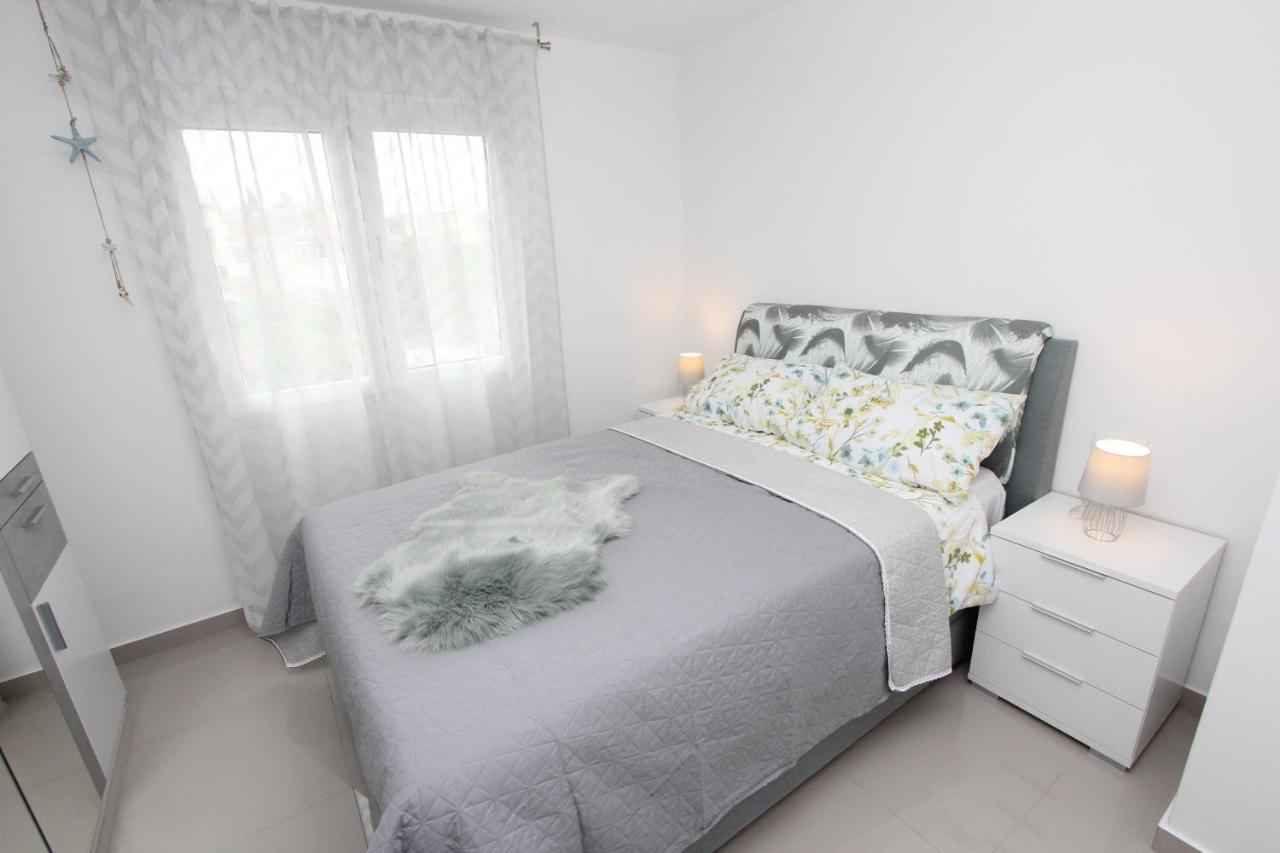 Apartment Sorriso 2 Rovinj Buitenkant foto